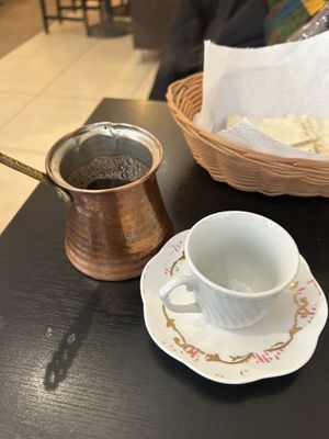 Coffee #Veganuary at Niedaleko Damaszku in Warsaw