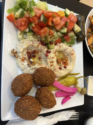 Falafel plate  #Veganuary at Niedaleko Damaszku in Warsaw
