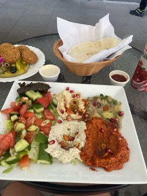   at Niedaleko Damaszku in Warsaw