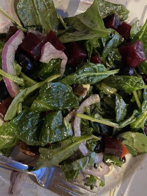 Huge salad (we split between plates) fresh blueberries, roasted pecans and beets. Yumm at River Rock Roasting Company in La Verkin