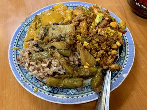 Brown rice with vegetables  at Yi Xin Vegetarian 一心素食 in Central Singapore