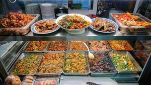 economic vegetables display at Yi Xin Vegetarian 一心素食 in Central Singapore