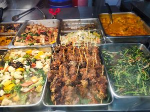 Dishes at Yi Xin Vegetarian 一心素食 in Central Singapore