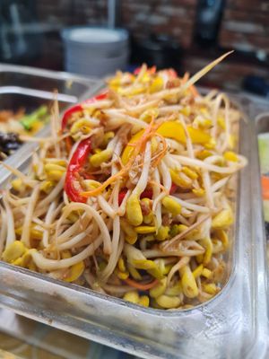 Bean sprout ~ 4/10/21 at Yi Xin Vegetarian 一心素食 in Central Singapore