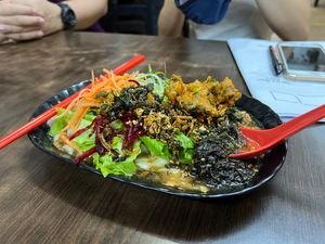 Olive hand cut noodles at Yi Xin Vegetarian 一心素食 in Central Singapore