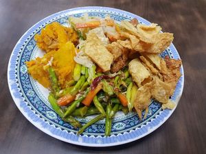  at Yi Xin Vegetarian 一心素食 in Central Singapore