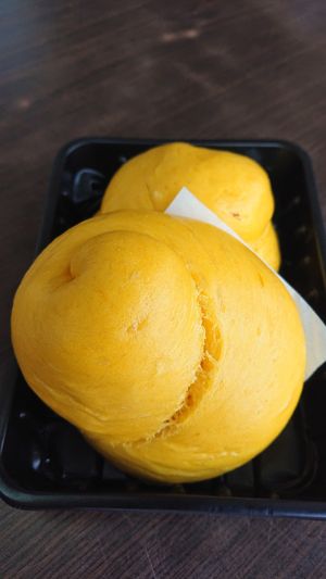 pumpkin mantou at Yi Xin Vegetarian 一心素食 in Central Singapore