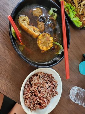 Herbal Soup.With Brown Rice at Yi Xin Vegetarian 一心素食 in Central Singapore