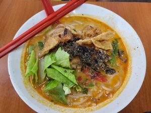 Local Laksa at Yi Xin Vegetarian 一心素食 in Central Singapore