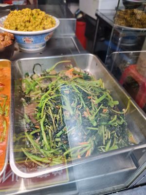 ~ 2/11/22 at Yi Xin Vegetarian 一心素食 in Central Singapore