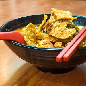 每次推薦給朋友都大獲好評的素Laksa at Yi Xin Vegetarian 一心素食 in Central Singapore