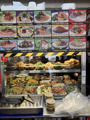   at Yi Xin Vegetarian 一心素食 in Central Singapore