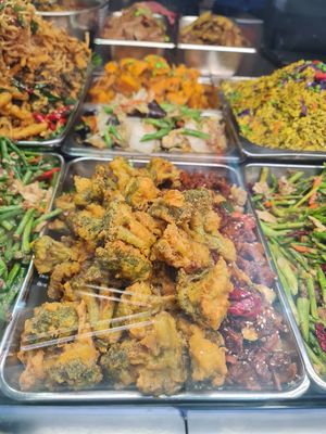 Today's menu ~ 28/3/23 at Yi Xin Vegetarian 一心素食 in Central Singapore