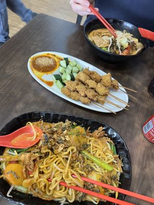 Vegan laksa, satay and curry noodles  at Yi Xin Vegetarian 一心素食 in Central Singapore