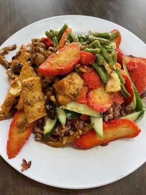   at Yi Xin Vegetarian 一心素食 in Central Singapore