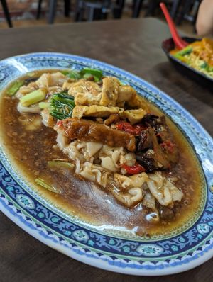 Hor fun at Yi Xin Vegetarian 一心素食 in Central Singapore