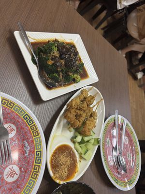 Veg satay and broccoli with mushrooms (believe vegan)  at Yi Xin Vegetarian 一心素食 in Central Singapore