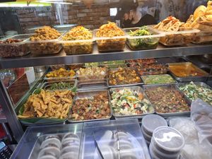 Selection of food at Yi Xin Vegetarian 一心素食 in Central Singapore