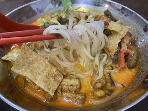   at Yi Xin Vegetarian 一心素食 in Central Singapore