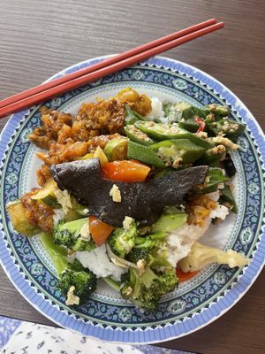   at Yi Xin Vegetarian 一心素食 in Central Singapore