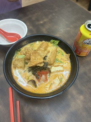   at Yi Xin Vegetarian 一心素食 in Central Singapore