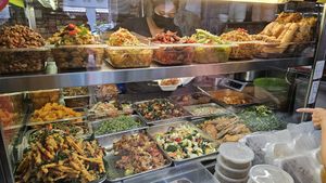  at Yi Xin Vegetarian 一心素食 in Central Singapore