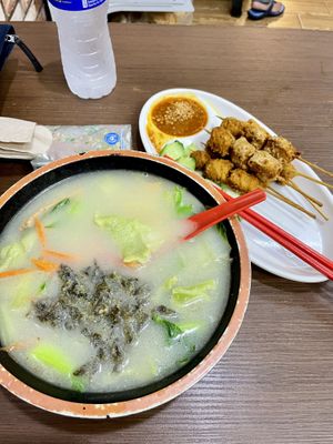   at Yi Xin Vegetarian 一心素食 in Central Singapore