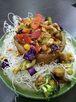 Deep Fried Yam Ring @$15.00 at Yi Xin Vegetarian 一心素食 in Central Singapore