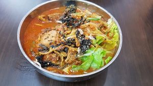 Photos at Yi Xin Vegetarian 一心素食 in Central Singapore