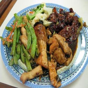 Plate of food at Yi Xin Vegetarian 一心素食 in Central Singapore