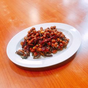Fried peanut at Yi Xin Vegetarian 一心素食 in Central Singapore