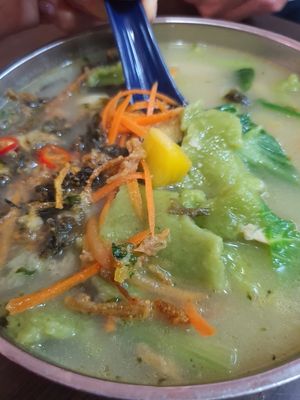 Mee hoon kueh at Yi Xin Vegetarian 一心素食 in Central Singapore