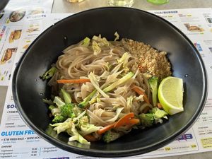 Vegan vegetable Pad Thai   at Padthaiwok in Mallorca