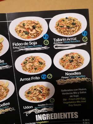 Parte de la carta. Platos adaptables. at Padthaiwok in Mallorca