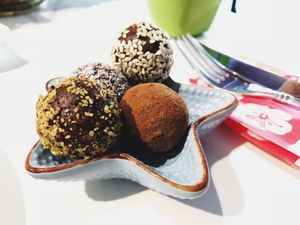 Vegan Energy Balls at Cafe 11 in Istanbul