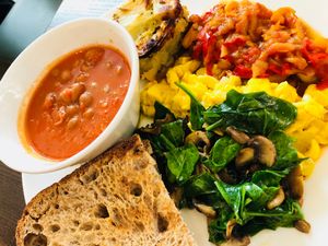 The full breakfast  at Wulf & Lamb Chelsea in London