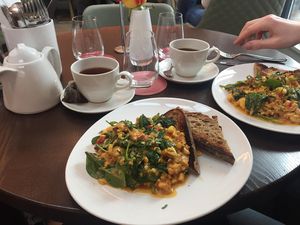 scramble for breakfast at Wulf & Lamb Chelsea in London