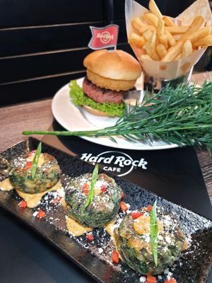 😍 at Hard Rock Cafe - Orchard in Central Singapore