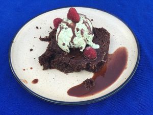 Brownie con Helado de Choco Menta - Brownie with Choco Mint Ice Cream at Ol-Lin Vegan in Ajijic