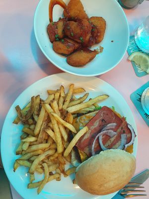 Beyond hamburger and no chicken nuggets at HD Diner - Chatelet in Paris