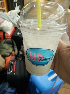 Gorgeous vegan milk-shake with tiramisu flavour ❤ at HD Diner - Chatelet in Paris