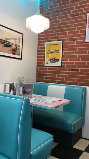 Dîner vibe  at HD Diner - Chatelet in Paris