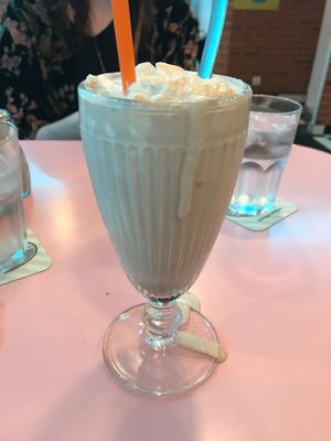 Vegan milkshake at HD Diner - Saint-Michel in Paris