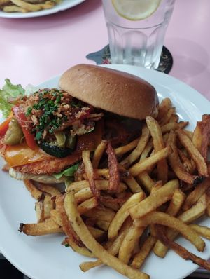 Vegan burger at HD Diner in Puteaux