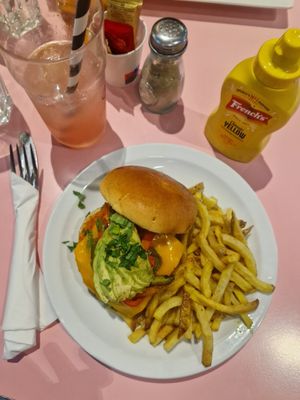  at HD Diner in Puteaux