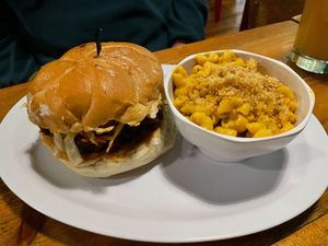 Pulled Un-Pork & Mac  at The Hogtown Vegan in Toronto