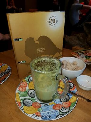 Matcha Latte vegan super lecker at Bagels & Beans in Venlo