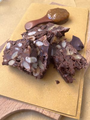 Postre, tarta de chocolate casera  at La Taverna di Re Artù in Pienza