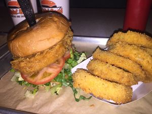 Chick with onion rings at Flippin' Good in Las Vegas