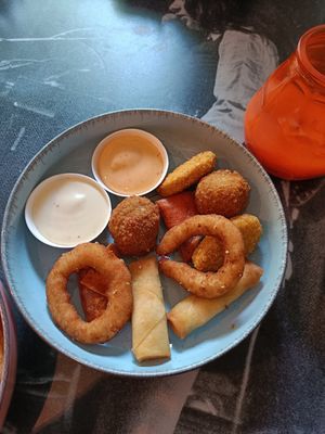 Mixed bites at Backstage Vegan Kitchen in Rotterdam